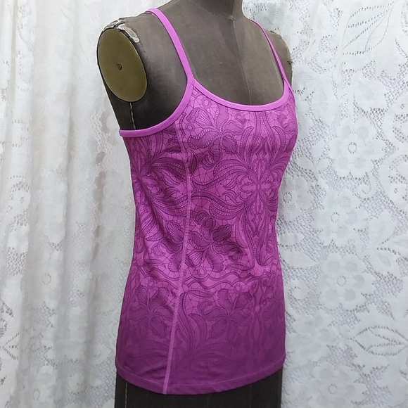 Athleta Tank Top Harmonious Ombre Pattern Pink Criss Cross Straps S Like New - Picture 3 of 8